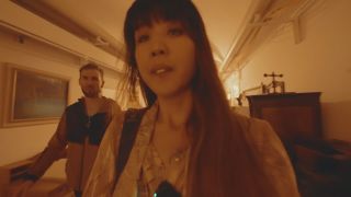 Daring Kiara Masturbating in Front of Stranger on Public Hotel Toilet-6