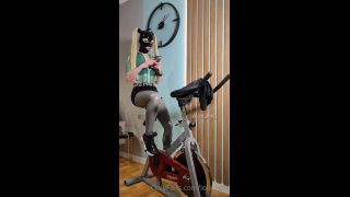 Lola Noir - Latex Training.-2