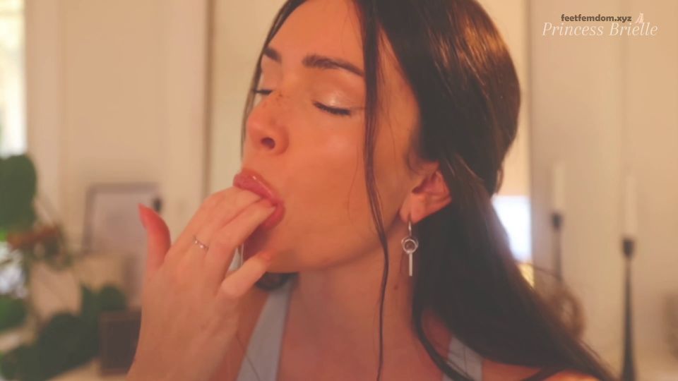 [K2S.CLUB] Princess Brielle FinDom FemDom - LIP SPIT TEASE MOUTH WORSHIP - 4K 2160P