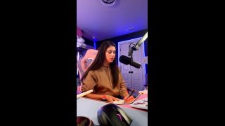 Violet Brandani UiaCnzSUDAOqQq7XoTwGcfXdLQq9TvhD-2