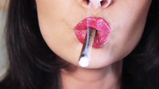 Lips Full Close-Up Sexy smoking - Abbie Cat.-1