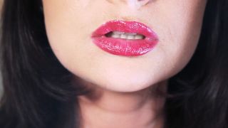 Lips Full Close-Up Sexy smoking - Abbie Cat.-3