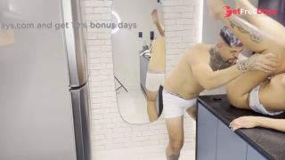 Molhou meu cuzinho todo e meteu gostoso todinho em mim-6