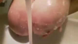 Sun – candid – gigantic macromastia part 7. - Big tits-6