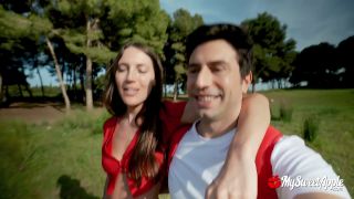 Sweet Apple Park Pleasures: Outdoors Sex Scenes Under The Sun-1