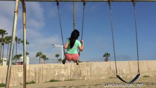 Luscious Lopez[0346464] slow motion： big ass in short shorts on a swing #merica #lusciouslopez [2017-07-04]-3