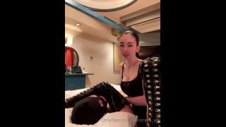 Today’S Training Movie – Enamel Boots – MISTRESS UN - [Webcam]-5