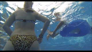  Voyeur - Underwater swimsuit tracking - YMUW-1082, voyeur on voyeur-8