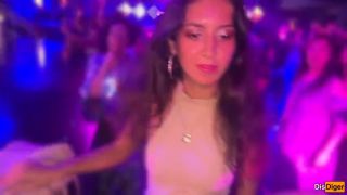 1080P Horny Girl Agreed to have Sex in a Nightclub Toilet-1