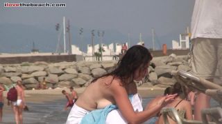 online clip 30 (Voyeur) beach video south of France on webcam -8