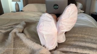 Femdom Porn Goddess Mila Ducor – Ignored By My Foot Mask-6