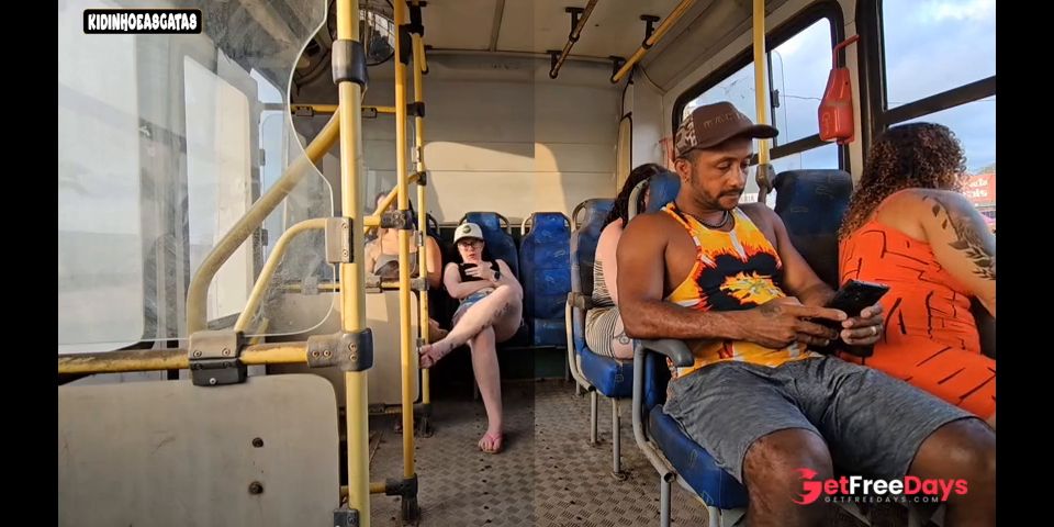 [GetFreeDays.com] MULHER CASADA DAR MOLE PRA UM CARA ESTRANHO DENTRO DO ONIBUS E TERMINA TRANZANDO COM ELE Adult Video March 2023