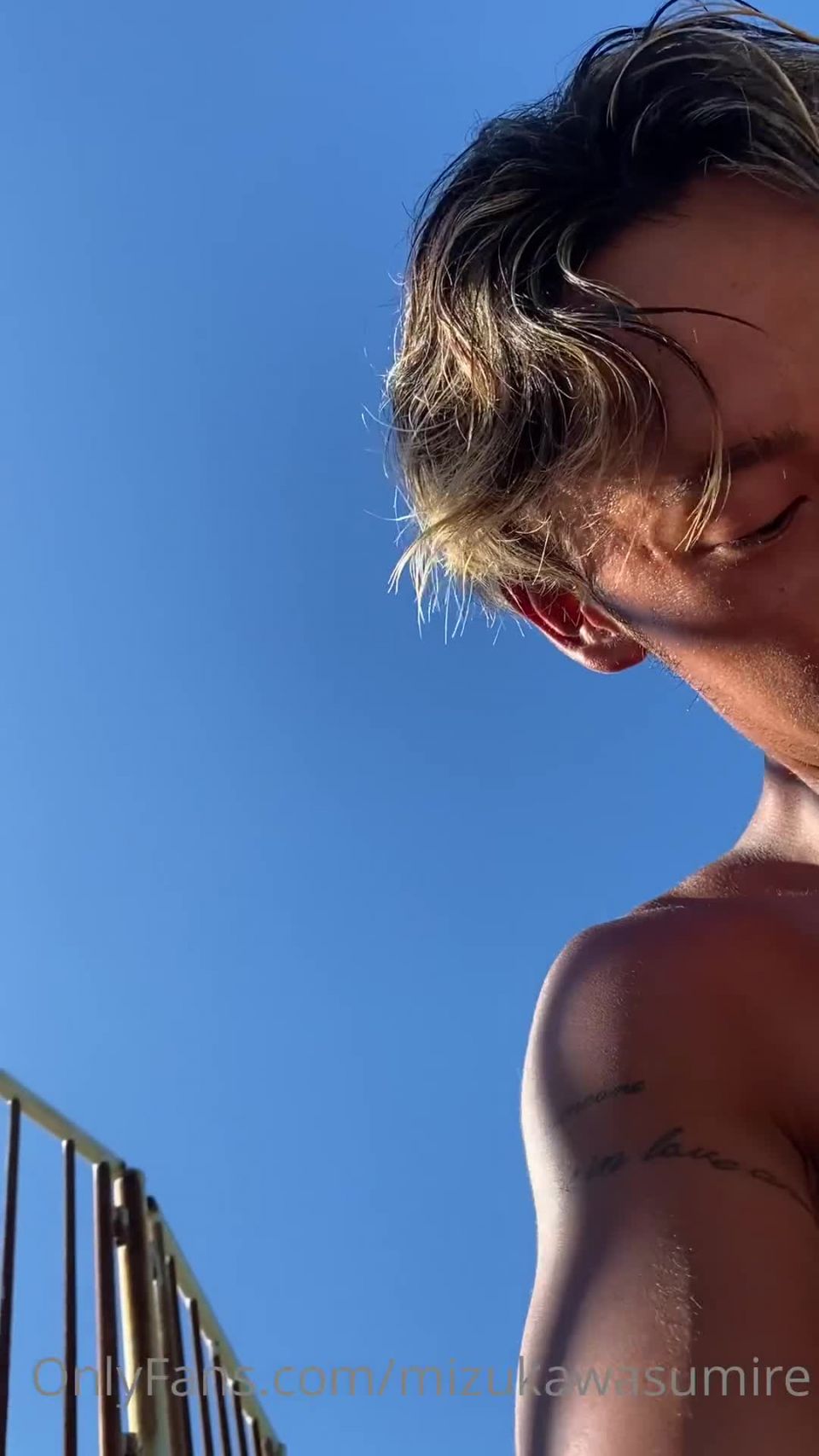 Video Emiri Momota  38 1920p SD