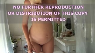 Pregnant-8 Month Girl Takes a Bath Masturbates-1