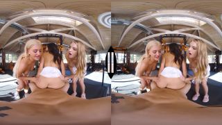 VR Tennis Fun with Hannah Hawthorne & Friends!-5