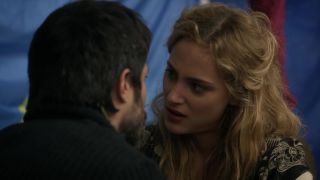 Nora Arnezeder, Lola Kirke – Mozart in the Jungle s01e09 (2014) HD 1080p - (Celebrity porn)-4