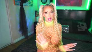 CourtneyTaylor KdDuf3pynEbywumnehLB9f8609l2P2Mc-1