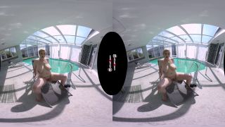 Chubby Mature Virtual Masturbating At The Pool-4