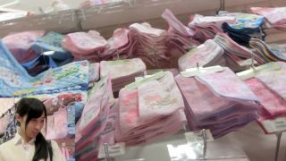 Extreme and erotic shop assistant full body voyeur - sspd15.5 on voyeur -4