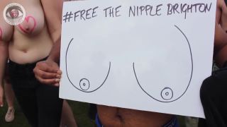 Free_The_Nipple_-_Feminists_Attack-5