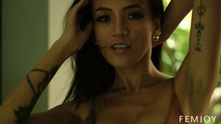 [FemJoy] Donnabelle Bronzed And Bare [12.20.25] [1080p]-1