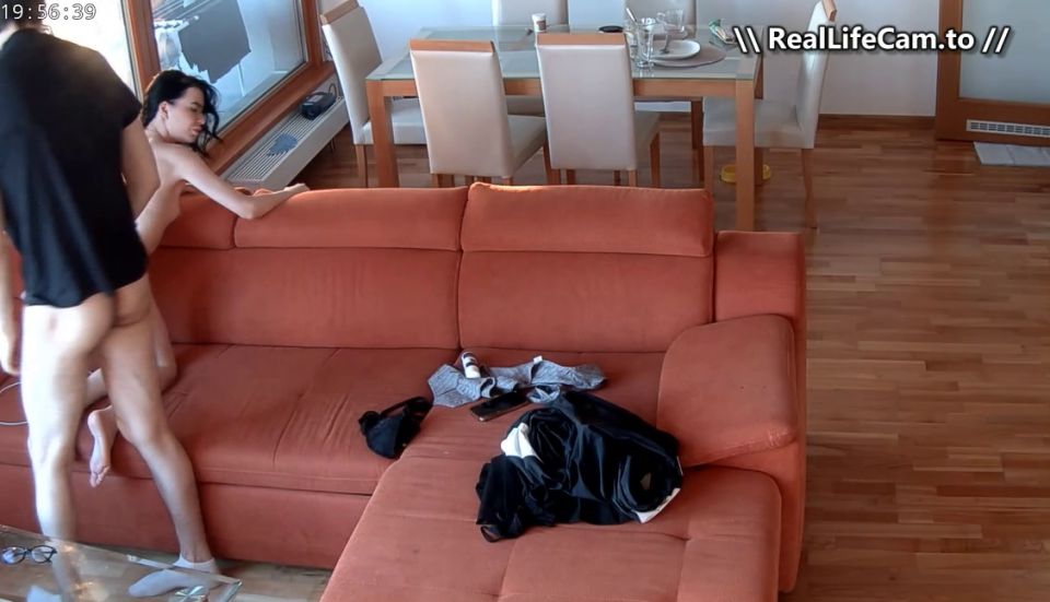 Voyeur Reality: Teo & Riri's Explicit Sofa Session 2025 SD