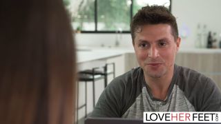 7114 Big in the Niche Love Her Feet 1080p-1