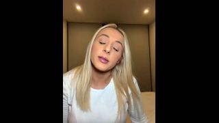 MILF porn Yenifer Chacon Yenifer Chacon - He was Home alone-9