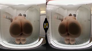 VR Bliss: Olena's UltraHD Shower 2 - Chubby Babe Teasing-2