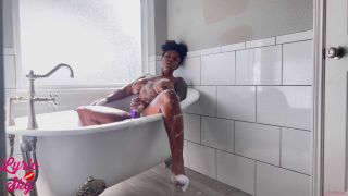 Lyric Sky - Lyric Sky Wild Dildo Masturbation and Hard Pussy Pounding-Steamy Clawfoot Tub Bubble Bath-5