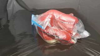 vicky d pbFun in a vaccum bag-2