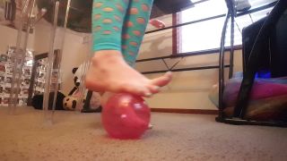 free video 31 free foot fetish feet porn | FrostyPrincess – Ball Roll | frostyprincess-1