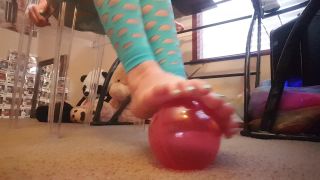 free video 31 free foot fetish feet porn | FrostyPrincess – Ball Roll | frostyprincess-7