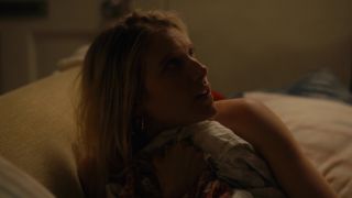 Emma Roberts, Dree Hemingway - In a Relationship (2018) HD 1080p!!!-5