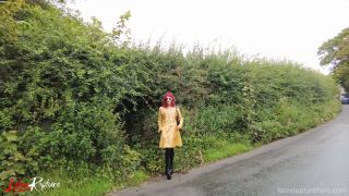 Mrs Seams visits the UK PT 1.-6