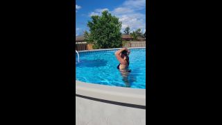 Caught Sexy Milf Masterbating Beautiful Pussy By Pool.-9