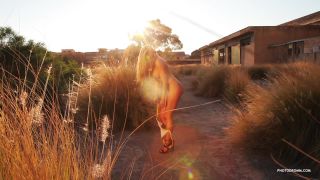Porn online Photodromm presents brittie thegoldentouch-8