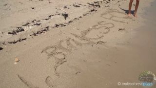 7178 Shan - Beach Adventures with Shan-7