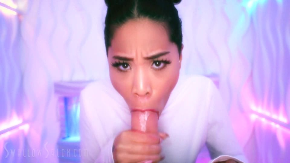 Honey Gold's Hot Encounters With Firm & Creamy Cock