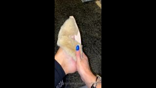 Goddess Suzie - goddesssuzie26 () Goddesssuzie - my feet look cute in sliders dont they 05-10-2021-1