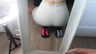 601_onlysockies-0h4cx5okw89k1e1x6xwn8_source Foot!-9