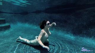 SexUnderwater e1090 Serena Skye UW Photo Shoot (mp4)-2