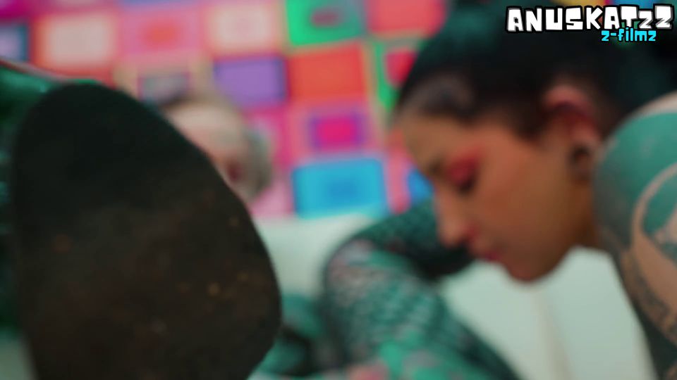 [K2S.CLUB] Anuskatzz - Anal und Squirt Spaß - Gothic Lesben Entfesseln In Latex - Fisting, Sq... - FullHD 1080P