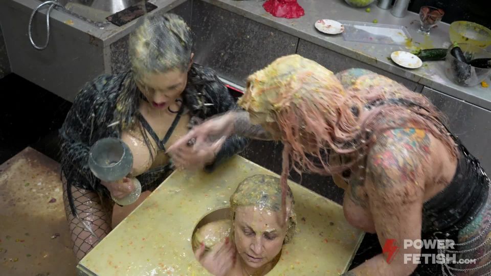 Andrea Vice, Barbara Bieber, Zoe Clark - Dirty bitches Se...