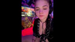 Vanna Bardot Vanna Bardot - KenzieLand - Slave For Love  Red Head-2