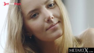 Her Perfect Body Trembles as She Fingerbangs Her Shaved Pussy-2