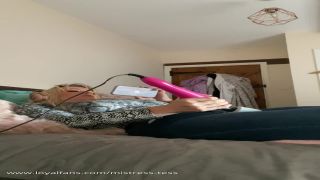 Mistress Tess in Video - Orgasm Through Skinny Jeans Toda...-2