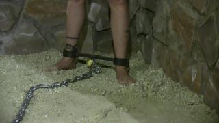 Stretched in the Dungeon Video Sex Download Porn-1