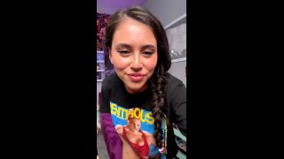 Violet Brandani ufRYck9AXxRKaKrzEUeJDPokftPxPkAi-4