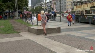 Uma Masome Shocked In The Street.-1